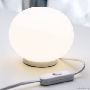 FLOS Mini Glo-Ball T - kulová stolní lampa