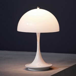 Louis Poulsen Panthella Portable stolní lampa LED