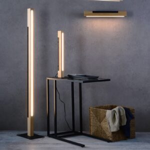 LED stojací lampa Madera dubové dřevo, stmívatelná