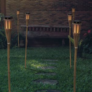 Newgarden Hiama LED solární zahradní světlo bambus