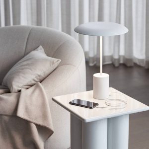 LED stolní lampa Smith z kovu